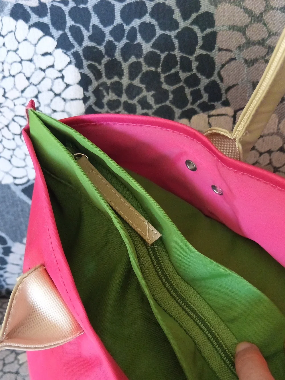 18x12x6" Waterproof Hot Pink & Apple Green 🏖️ Beach Tote Bag with Tan Handles - Picture 4 of 13